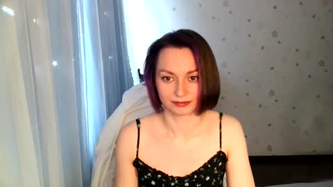 lunaa_bluee online show from June 6, 2026, 4:55 pm