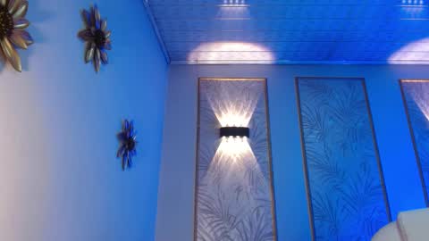 Luna online show from October 20, 2025, 3:40 am