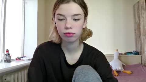 Snapshot of lunaastar_ chatting on December 14, 2024, 9:29 am lunaastar_ online show from December 14, 2024, 9:29 am