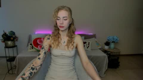 LunaBelli online show from March 1, 2026, 7:10 am