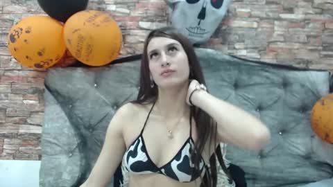 Snapshot of lunaembercs chatting on October 20, 2025, 3:01 pm Luna online show from October 20, 2025, 3:01 pm