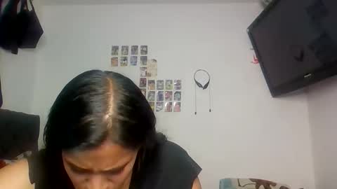 lunaevans42 online show from February 19, 2026, 7:32 pm