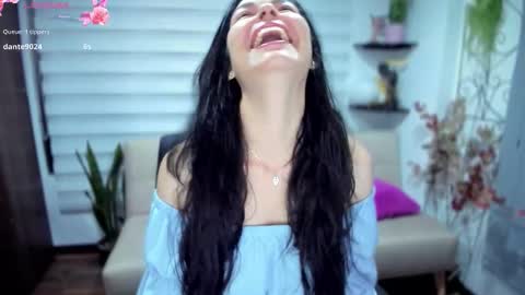 Luna online show from October 7, 2025, 4:20 am