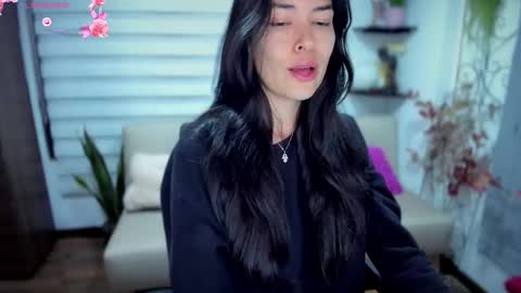 Luna online show from October 14, 2025, 1:28 am