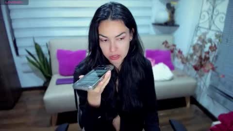 Luna online show from October 30, 2025, 12:23 am