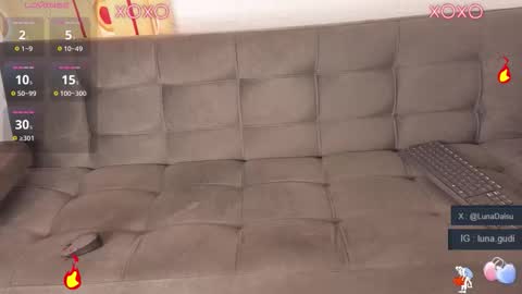 Luna online show from October 11, 2025, 11:53 am