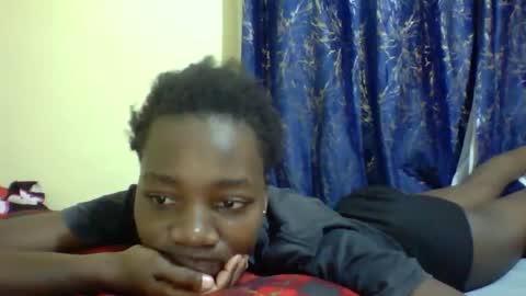 lunah_kitty online show from May 21, 2026, 7:59 am