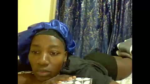 lunah_kitty online show from May 23, 2026, 7:13 am