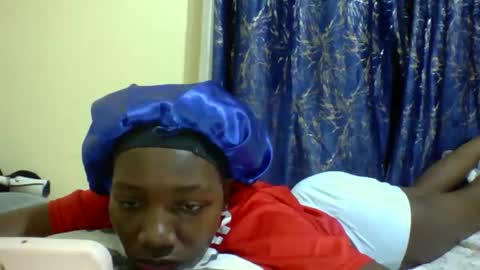 lunah_kitty online show from May 24, 2026, 8:08 am