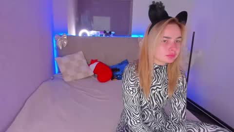 Luna online show from January 18, 2026, 1:26 pm