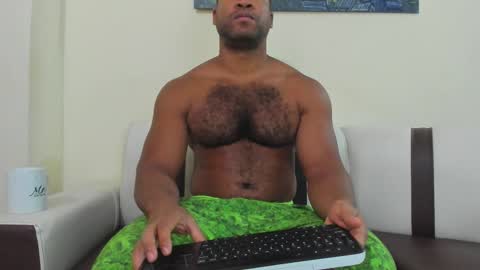 Luna online show from October 14, 2025, 8:15 am