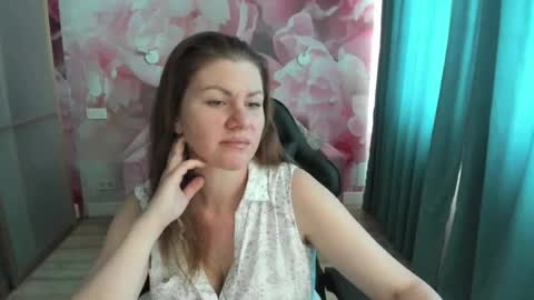 LunaKissi online show from July 17, 2026, 11:28 am