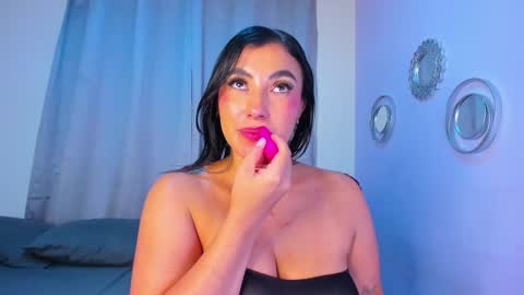 Snapshot of lunamontiel_ chatting on March 12, 2025, 4:51 am Luna online show from March 12, 2025, 4:51 am