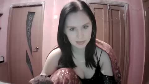 Snapshot of lunamystique_ chatting on January 29, 2025, 5:35 pm lunamystique_ online show from January 29, 2025, 5:35 pm