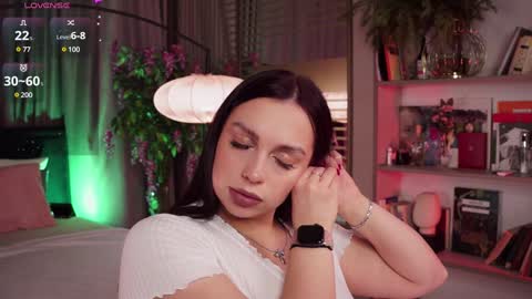 Snapshot of lunanight_ chatting on January 13, 2025, 8:26 pm Luna next streams Mon Fri Sat Sun 8pm-5am gmt0 online show from January 13, 2025, 8:26 pm