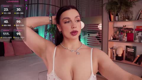 Snapshot of lunanight_ chatting on January 14, 2025, 8:48 pm Luna next streams Mon Fri Sat Sun 8pm-5am gmt0 online show from January 14, 2025, 8:48 pm