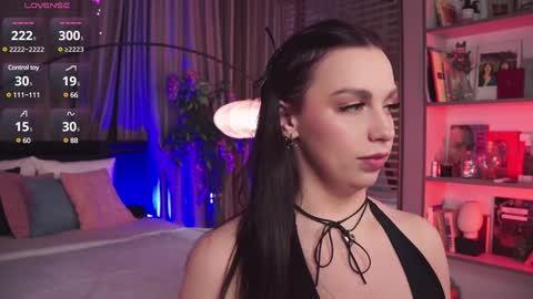 Snapshot of lunanight_ chatting on January 18, 2025, 11:55 pm Luna next streams Mon Fri Sat Sun 8pm-5am gmt0 online show from January 18, 2025, 11:55 pm