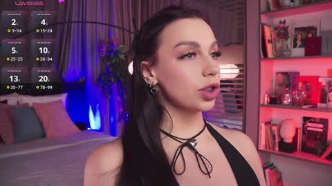 Snapshot of lunanight_ chatting on January 19, 2025, 2:57 am Luna next streams Mon Fri Sat Sun 8pm-5am gmt0 online show from January 19, 2025, 2:57 am