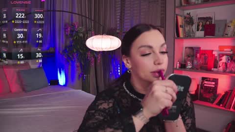 Snapshot of lunanight_ chatting on January 19, 2025, 8:19 pm Luna next streams Mon Fri Sat Sun 8pm-5am gmt0 online show from January 19, 2025, 8:19 pm