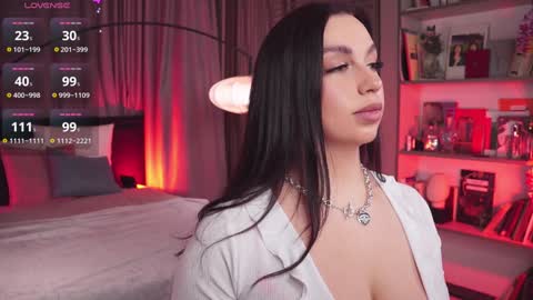 Snapshot of lunanight_ chatting on January 24, 2025, 8:32 pm Luna next streams Mon Fri Sat Sun 8pm-5am gmt0 online show from January 24, 2025, 8:32 pm