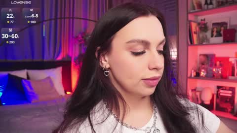 Snapshot of lunanight_ chatting on February 2, 2025, 11:53 pm Luna next streams Mon Fri Sat Sun 8pm-5am gmt0 online show from February 2, 2025, 11:53 pm