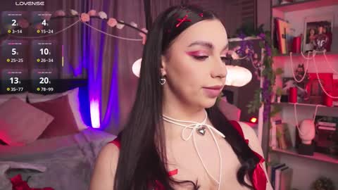 Snapshot of lunanight_ chatting on February 14, 2025, 8:59 pm Luna next streams Mon Fri Sat Sun 8pm-5am gmt0 online show from February 14, 2025, 8:59 pm