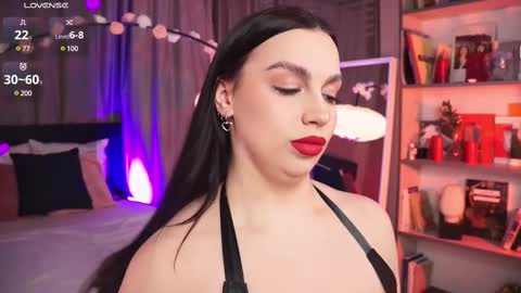 Snapshot of lunanight_ chatting on February 20, 2025, 9:53 pm Luna next streams Mon Fri Sat Sun 8pm-5am gmt0 online show from February 20, 2025, 9:53 pm