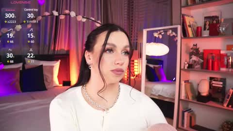 Snapshot of lunanight_ chatting on March 2, 2025, 3:02 am Luna next streams Mon Fri Sat Sun 8pm-5am gmt0 online show from March 2, 2025, 3:02 am