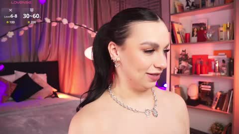 Snapshot of lunanight_ chatting on March 4, 2025, 3:44 am Luna next streams Mon Fri Sat Sun 8pm-5am gmt0 online show from March 4, 2025, 3:44 am