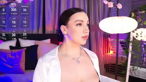 Snapshot of lunanight_ chatting on March 10, 2025, 3:12 am Luna next streams Mon Fri Sat Sun 8pm-5am gmt0 online show from March 10, 2025, 3:12 am