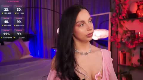 Snapshot of lunanight_ chatting on September 12, 2025, 8:31 pm Luna next streams Mon Fri Sat Sun 8pm-5am gmt0 online show from September 12, 2025, 8:31 pm