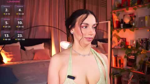 Snapshot of lunanight_ chatting on November 8, 2025, 8:51 pm Luna next streams Mon Fri Sat Sun 8pm-5am gmt0 online show from November 8, 2025, 8:51 pm