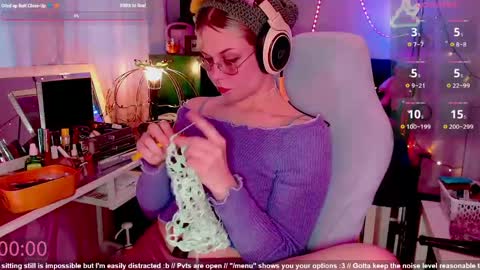 Luna online show from April 15, 2026, 5:53 pm