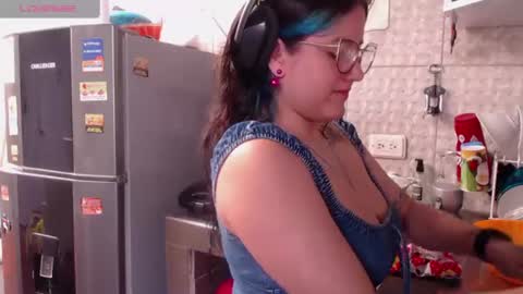 Julieth  online show from July 8, 2026, 6:45 pm