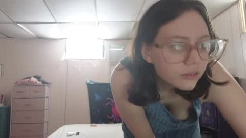 Snapshot of lunaquinn45 chatting on January 11, 2025, 4:14 pm lunaquinn45 online show from January 11, 2025, 4:14 pm