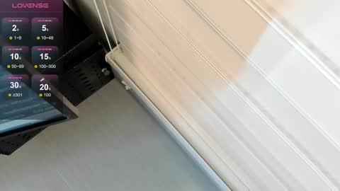 Luna  online show from November 16, 2025, 3:06 pm