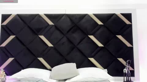 Lia 3 online show from April 1, 2026, 7:44 pm