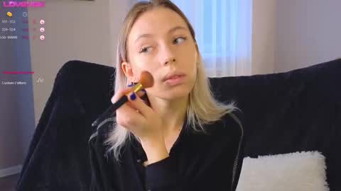 Kelly online show from October 6, 2025, 2:36 pm