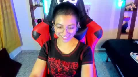 lunarichy online show from October 27, 2025, 8:13 pm