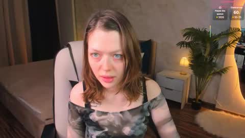 Snapshot of lunarlily7 chatting on September 22, 2025, 5:31 am Lily online show from September 22, 2025, 5:31 am
