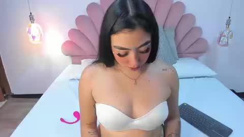 Snapshot of lunarossy chatting on September 10, 2025, 4:34 am Luna Rossy online show from September 10, 2025, 4:34 am