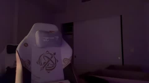 lunasnow online show from April 1, 2026, 9:32 am