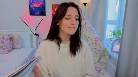 Kate online show from November 14, 2025, 12:15 pm