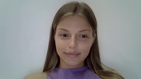 Snapshot of lunav7 chatting on September 21, 2025, 7:04 pm Luna online show from September 21, 2025, 7:04 pm