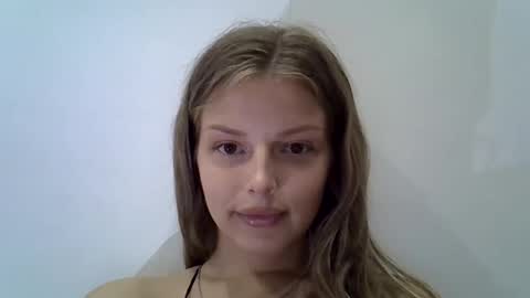 Snapshot of lunav7 chatting on September 23, 2025, 6:11 pm Luna online show from September 23, 2025, 6:11 pm