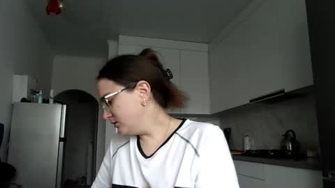 Snapshot of lunavelvet3 chatting on October 28, 2025, 11:25 am lunavelvet3 online show from October 28, 2025, 11:25 am