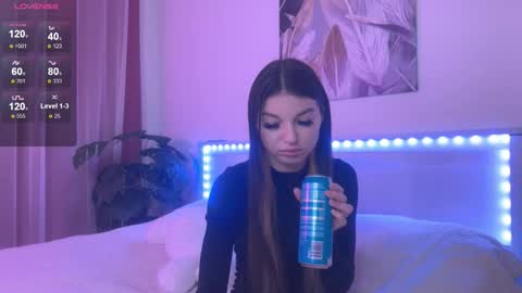 Veronica online show from November 6, 2025, 11:00 am