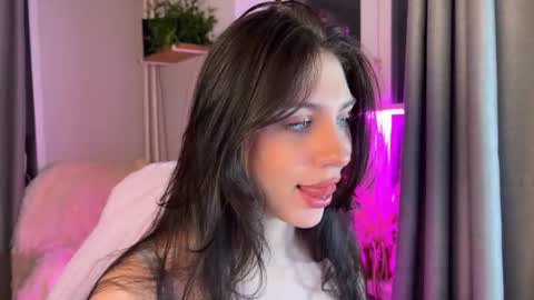 Snapshot of lunawho chatting on February 27, 2026, 3:28 am Luna online show from February 27, 2026, 3:28 am