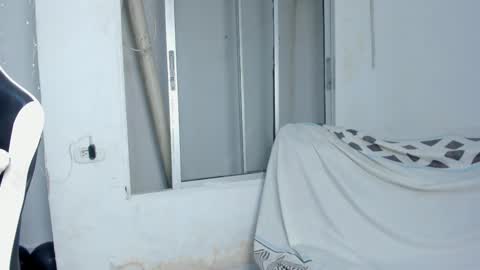 Snapshot of lunay_bigcock420 chatting on October 23, 2025, 8:24 am lunay_bigcock420 online show from October 23, 2025, 8:24 am