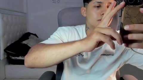 Lunay online show from March 12, 2026, 11:11 pm